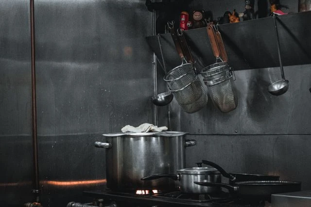 What Restaurant Kitchens Know About Cookware Secret